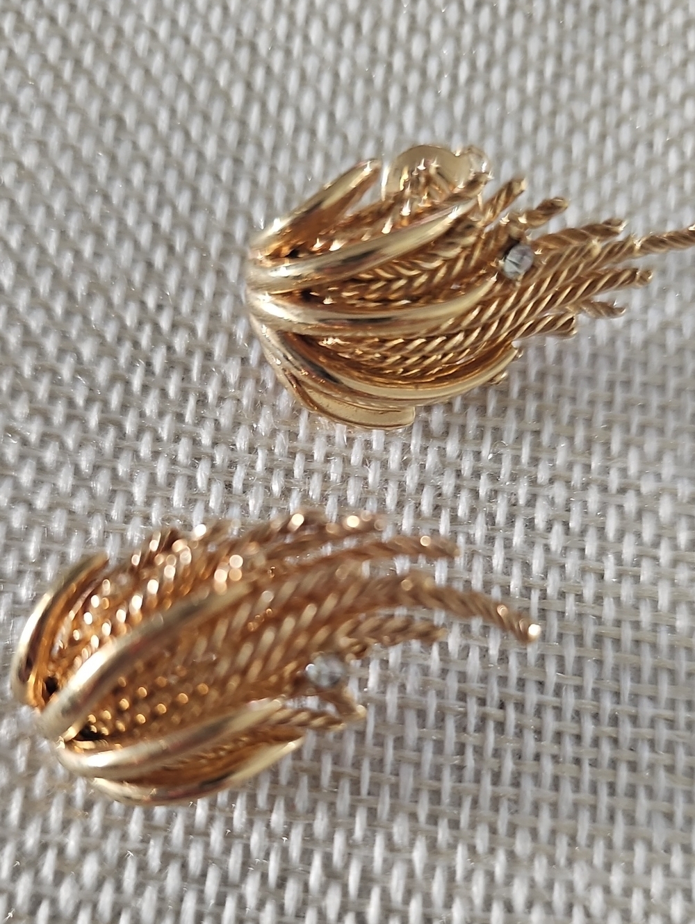 Gold-Tone Feather Clip-On Earrings - Elegant Women's Jewelry